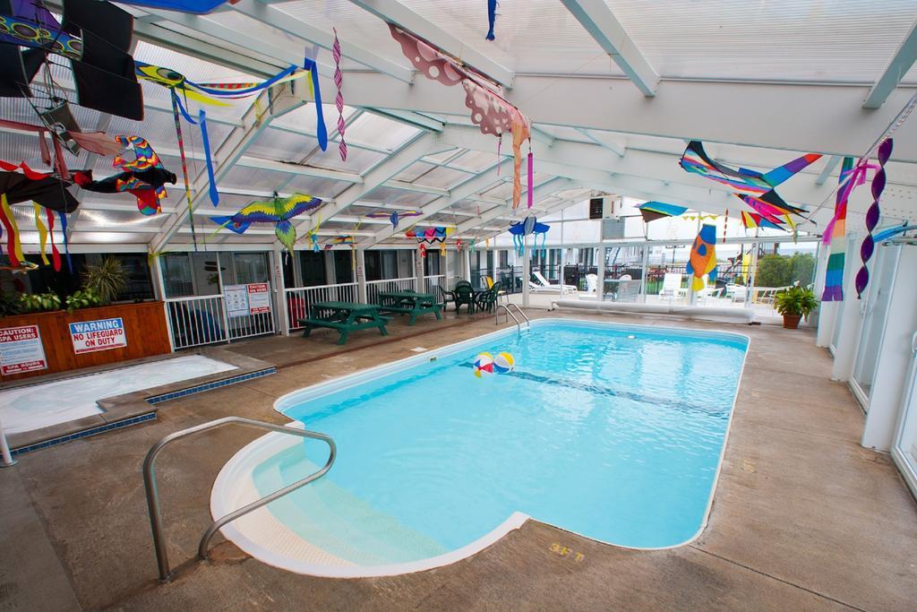 Crest Motel Олд-Орчард-Бич Экстерьер фото